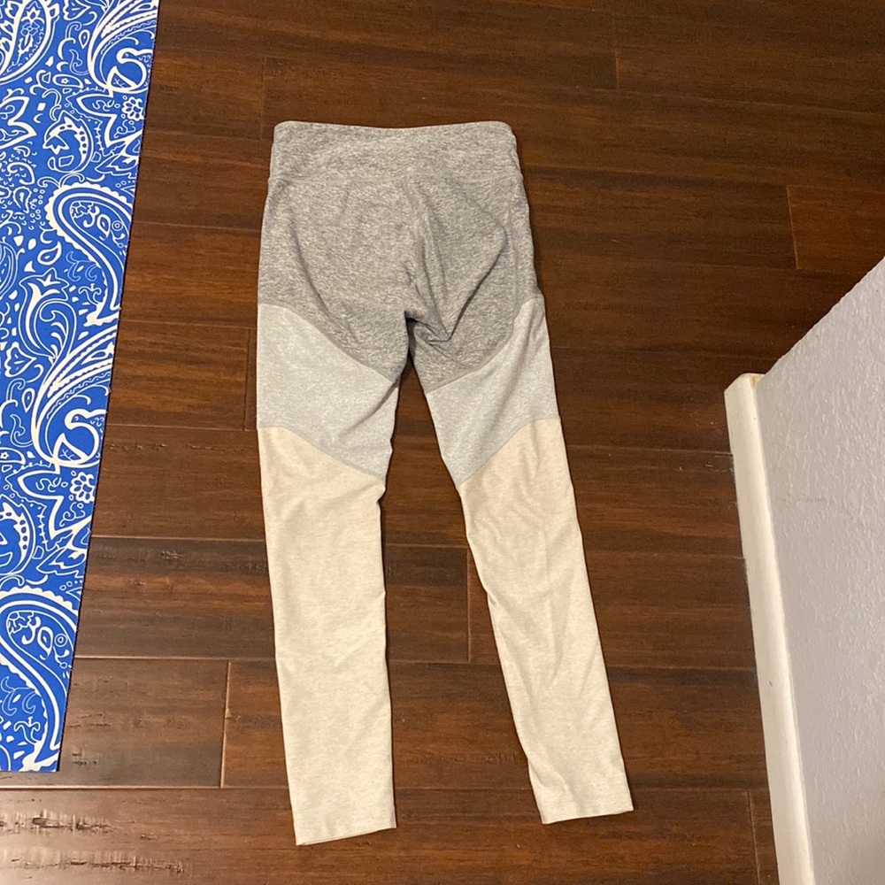 Outdoor voices leggings